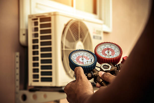 Professional Heat Pump Repair technician working in Bethany, MO